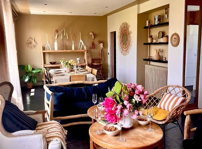 Le French Loft Plein De Charme Au Coeur De Pouvant Accueillir 8 Personnes Caen